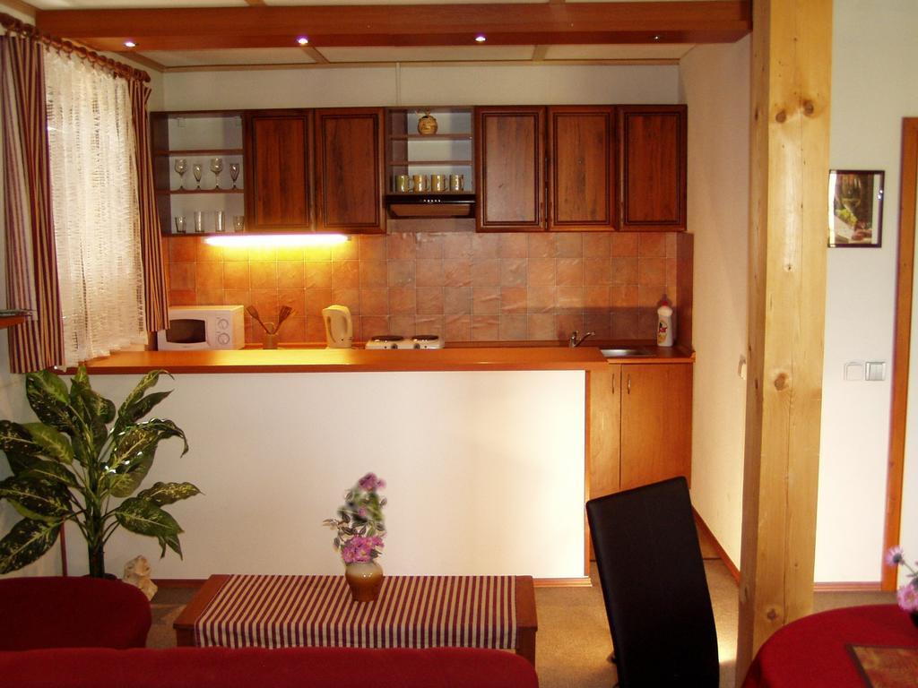 Penzion Pod Vapenkami Straznice Room photo